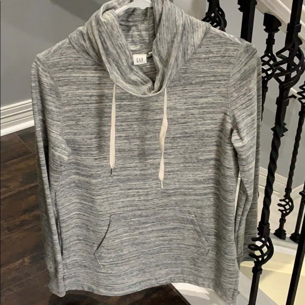 Gap Sweatshirt